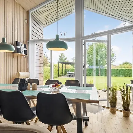 Casa de Férias Stunning Home In Haderslev With Sauna